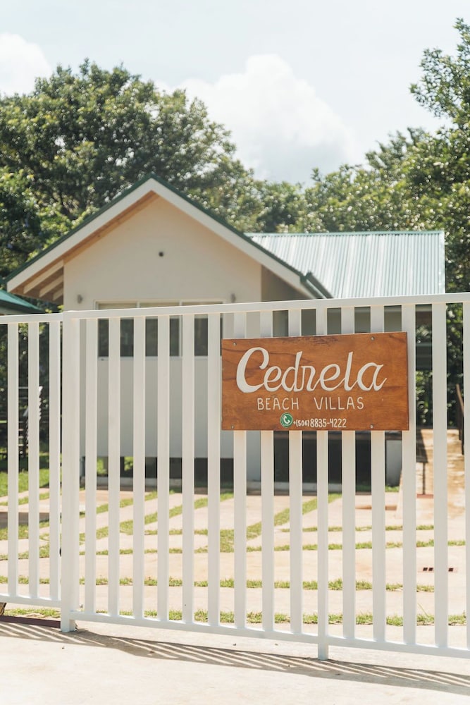 Hotel Cedrela Beach Villas
