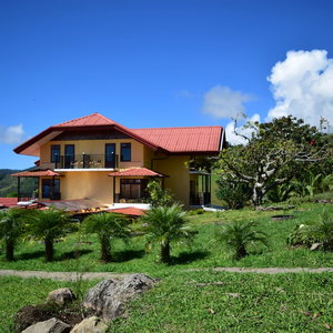 Hotel Guayabo Lodge cazare Capellades