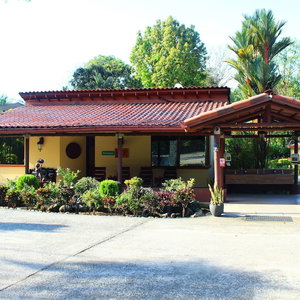 Hotel La Foresta Nature Resort cazare Quepos