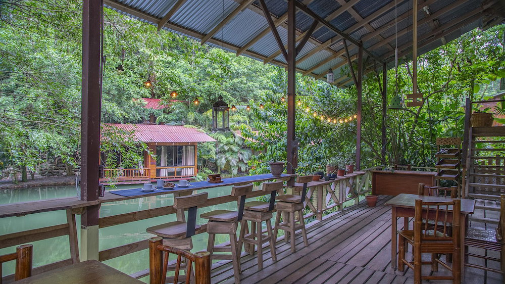 Hotel Cabañas Del Lago