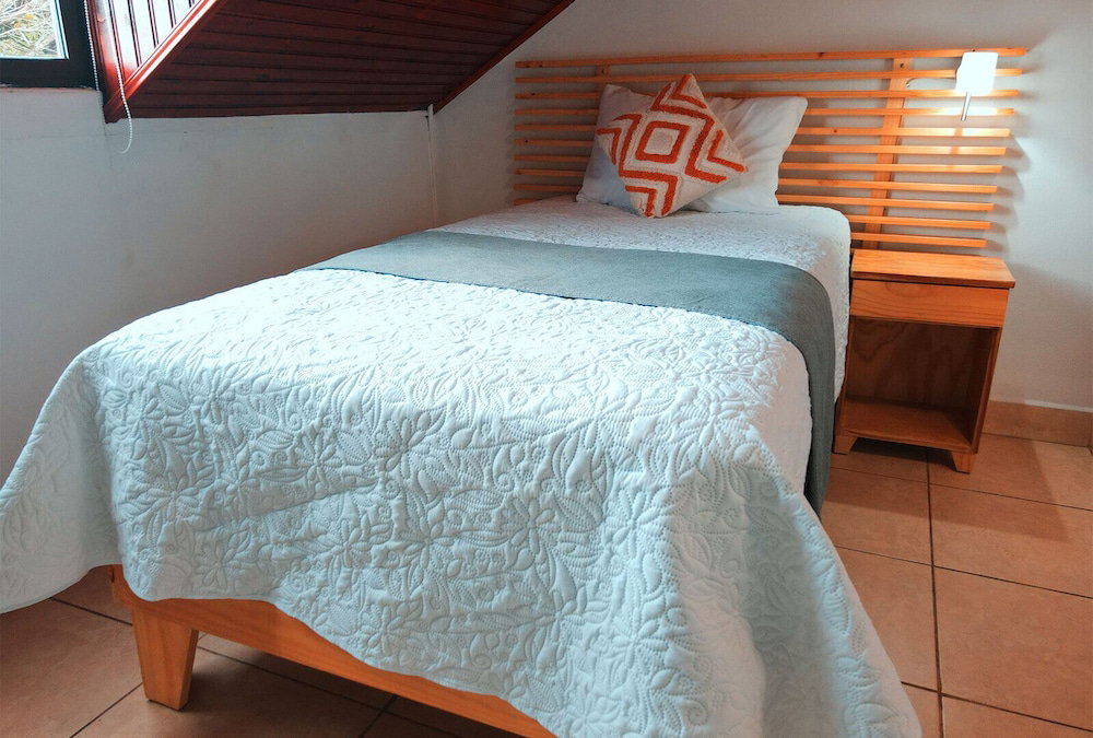 Hotel Trebol Amarillo Bed & Breakfast