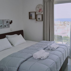 Hotel 100 An - Napa Living 39 cazare Ayia Napa