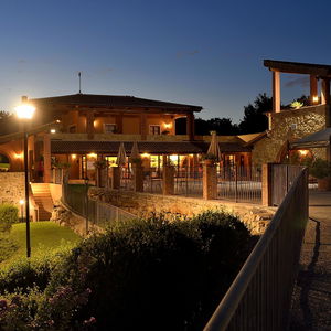 Hotel Borgo Magliano Garden Resort cazare Magliano in Toscana