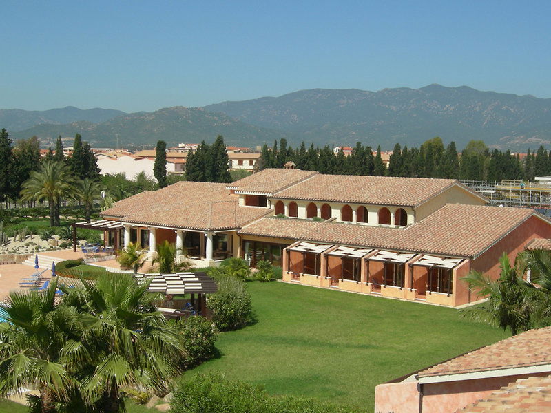 Hotel Lantana Resort Hotel & Apartments