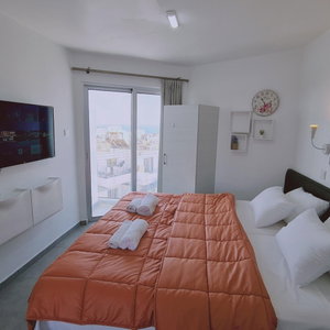 Hotel 100 An - Napa Living 40 cazare Ayia Napa