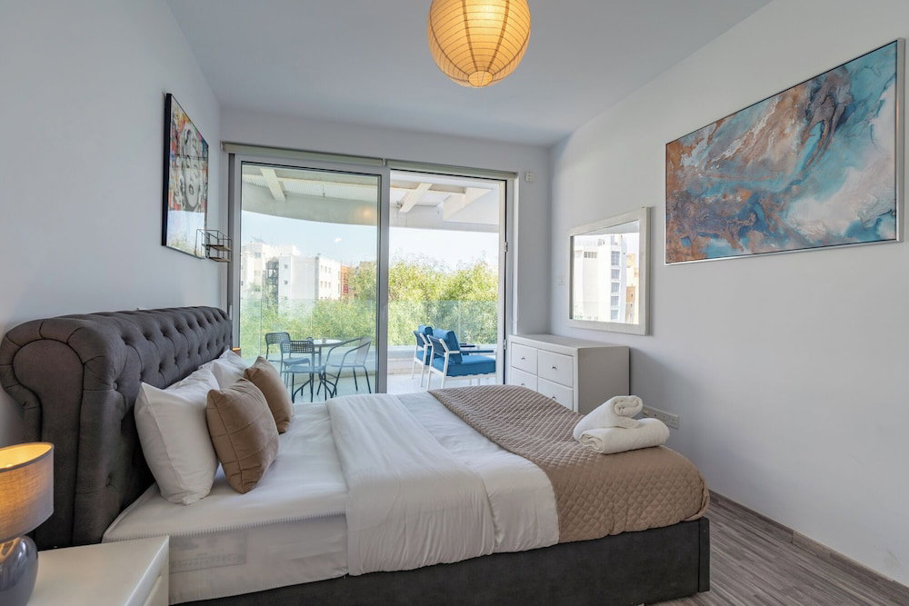 Starlet 1-Br Apt. & Pool In Larnaca