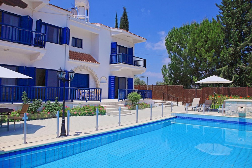 Hotel Villa Mandola Rosa In Poli Crysochous