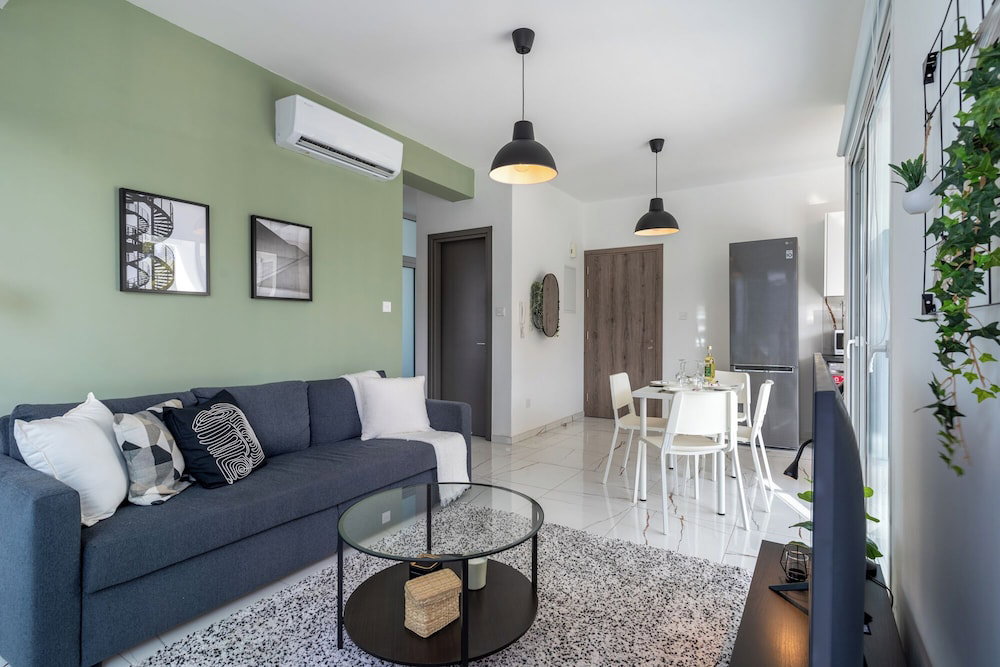 Hotel Artemis 1-Br Apt. & Terrace In Larnaca