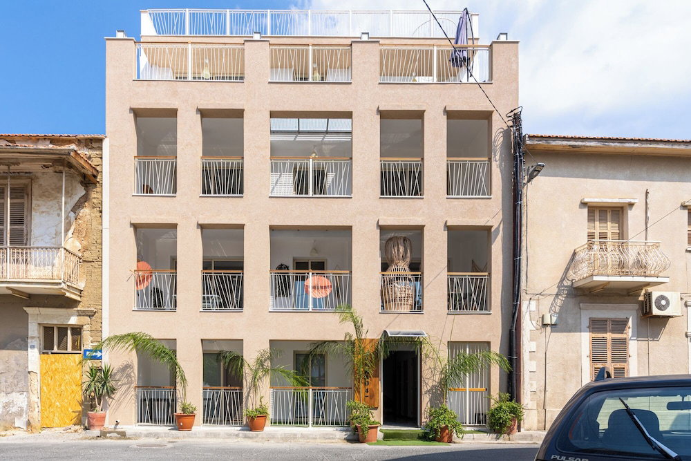 Hotel Sunny Side Studio W-Terrace Larnaca