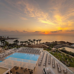 Hotel Queen's Bay Hotel cazare Kissonerga