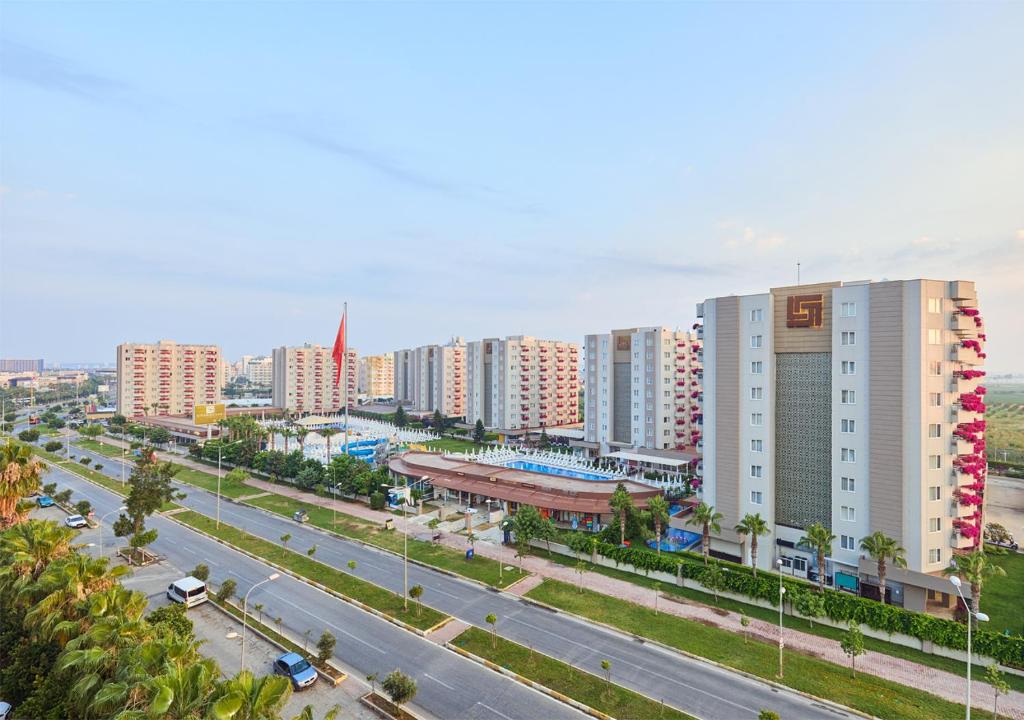 Hotel Corendon Grand Park Lara