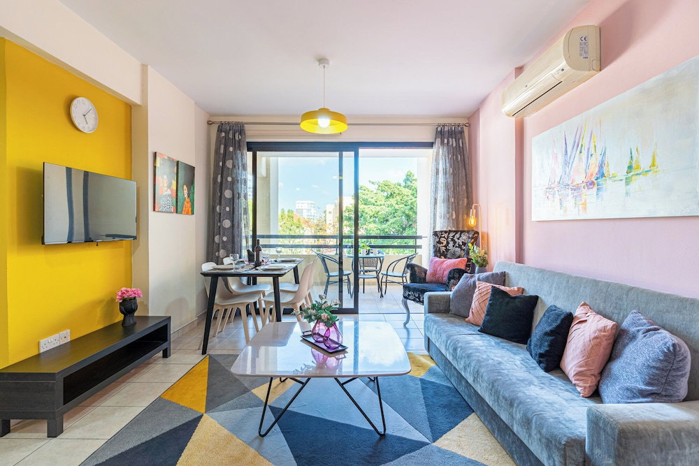 Hotel Freya 1-Bedroom Apt & Balcony In Larnaca