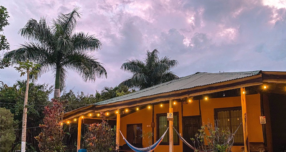 Hotel Cabañas Rio Escondido