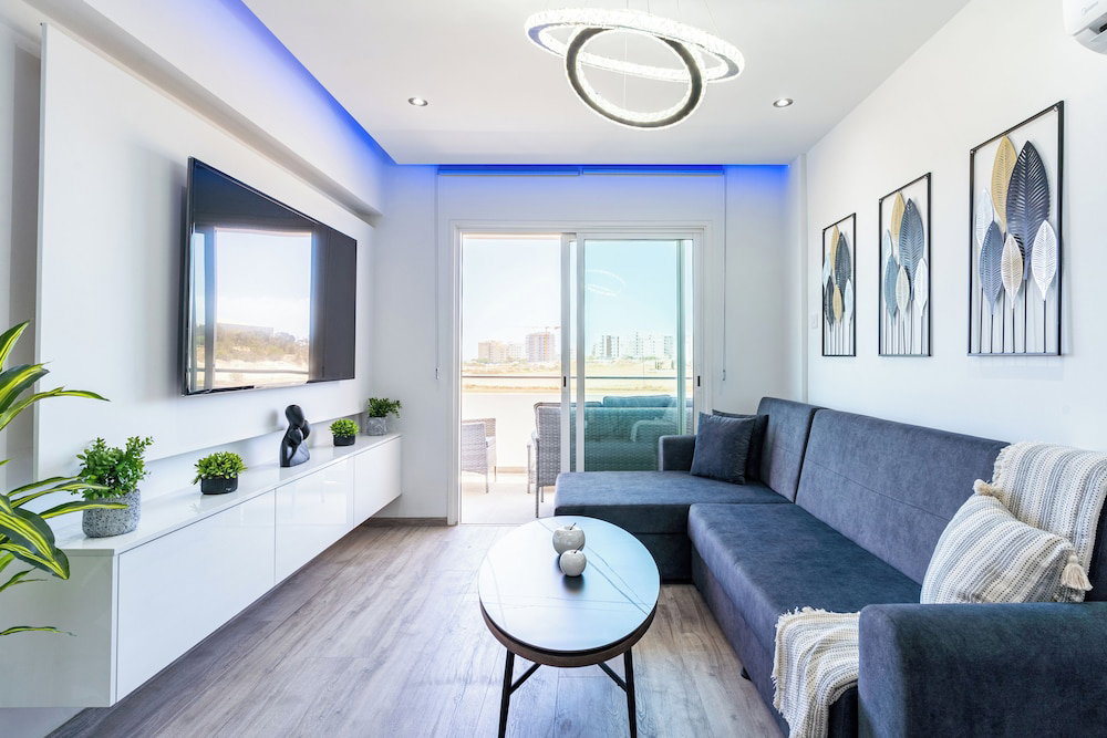Hotel Olympus Stylish 2-Br Apt In Larnaca