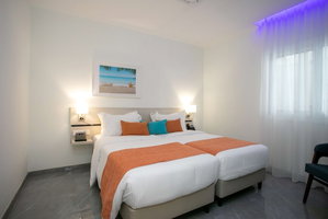 Hotel Best Western Plus Larco Hotel cazare Meneou