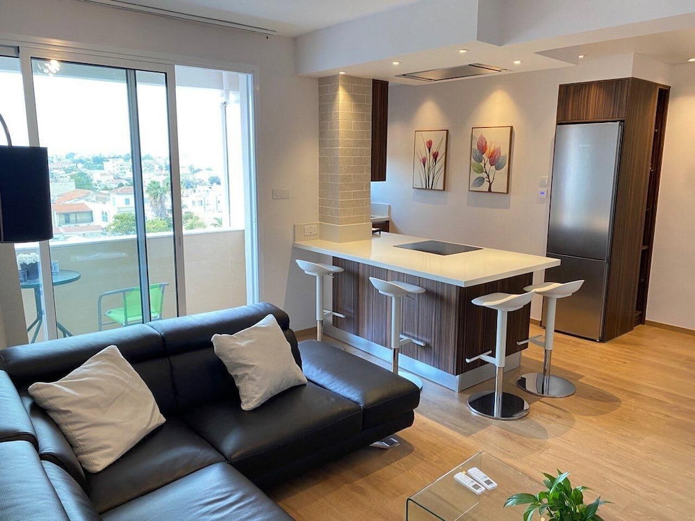 Hotel Limassol Marina Penthouse Suite