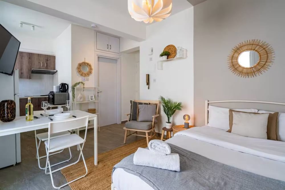Hotel Orchid Cozy Studio & Balcony In Larnaca