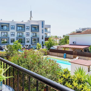 Sejur Lazuli 1-Br W Pool & Balcony In Larnaca vacanta Voroklini