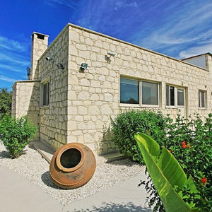 Hotel Villa Georgios Rafaela cazare Polis