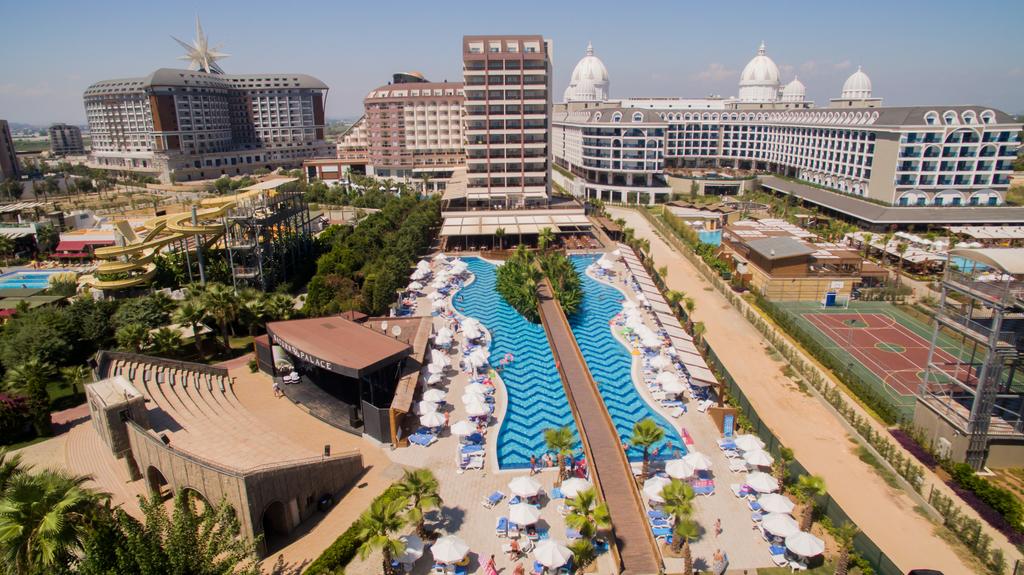 dal travel Saturn Palace Resort