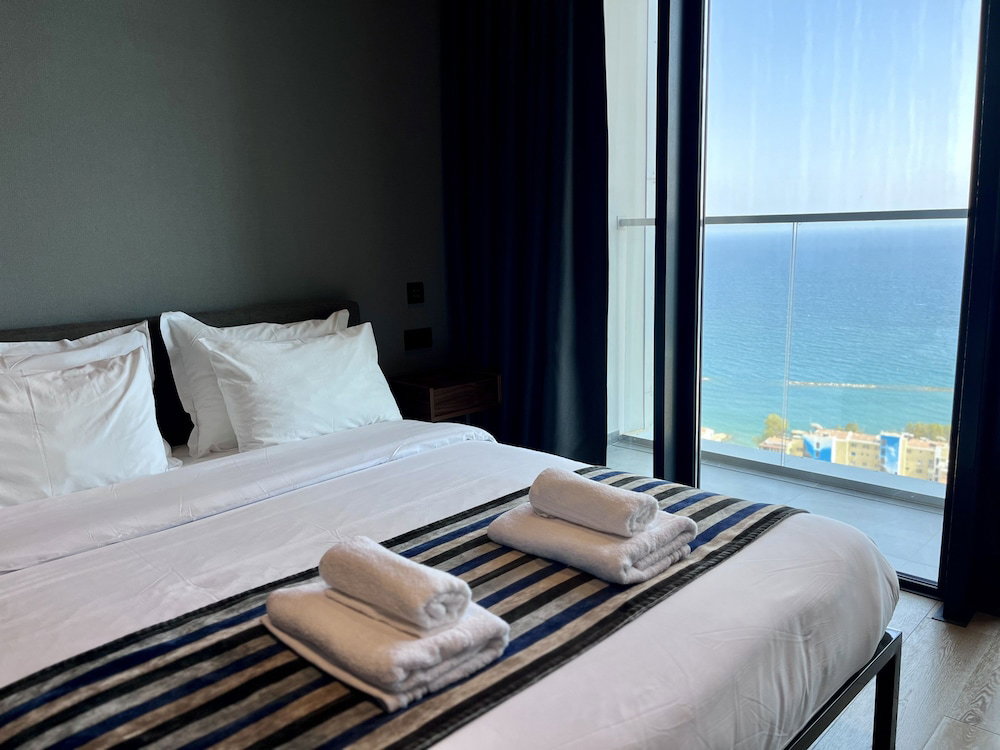 Hotel 128 Lim - 2005 Stay Only Tower Suite
