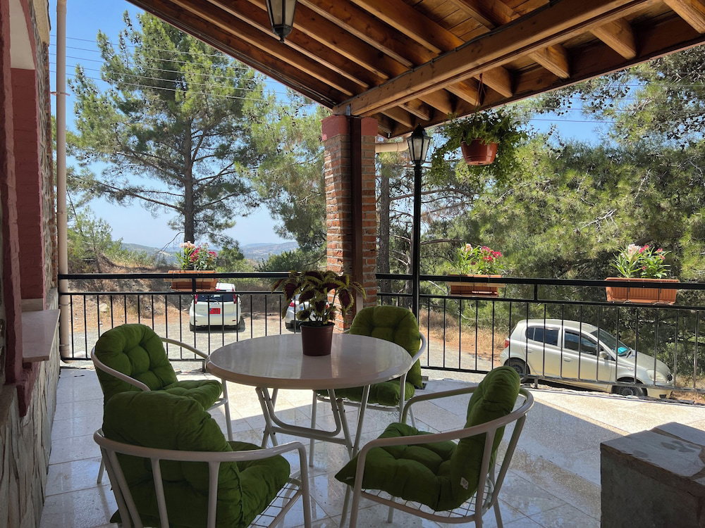 Hotel Charming Villa In Pano Platres, Cyprus - Your Home Away From Home