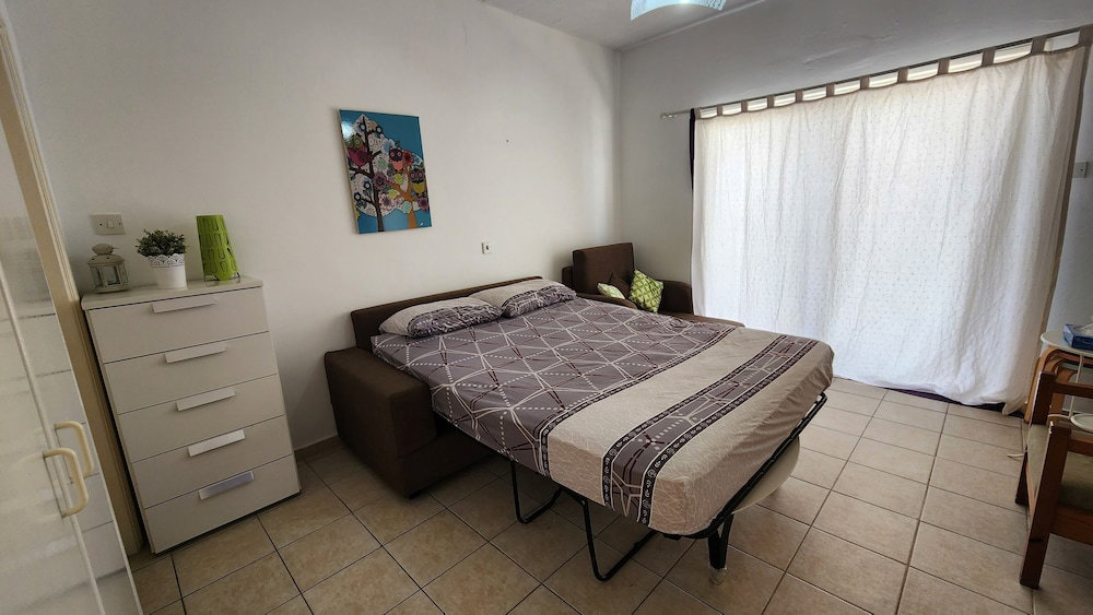 Hotel Cozy Studio In Famagusta With Extra Beds