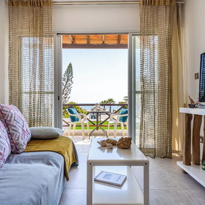Sejur Seawaves 1- Br Apt. By Meneou Beach vacanta Meneou
