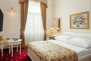 Hotel Alqush Downtown Hotel cazare Nove Mesto pod Smrkem
