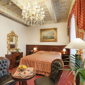 Sejur Hotel U Zlatého Stromu Prague By Bhg vacanta Stare Mesto