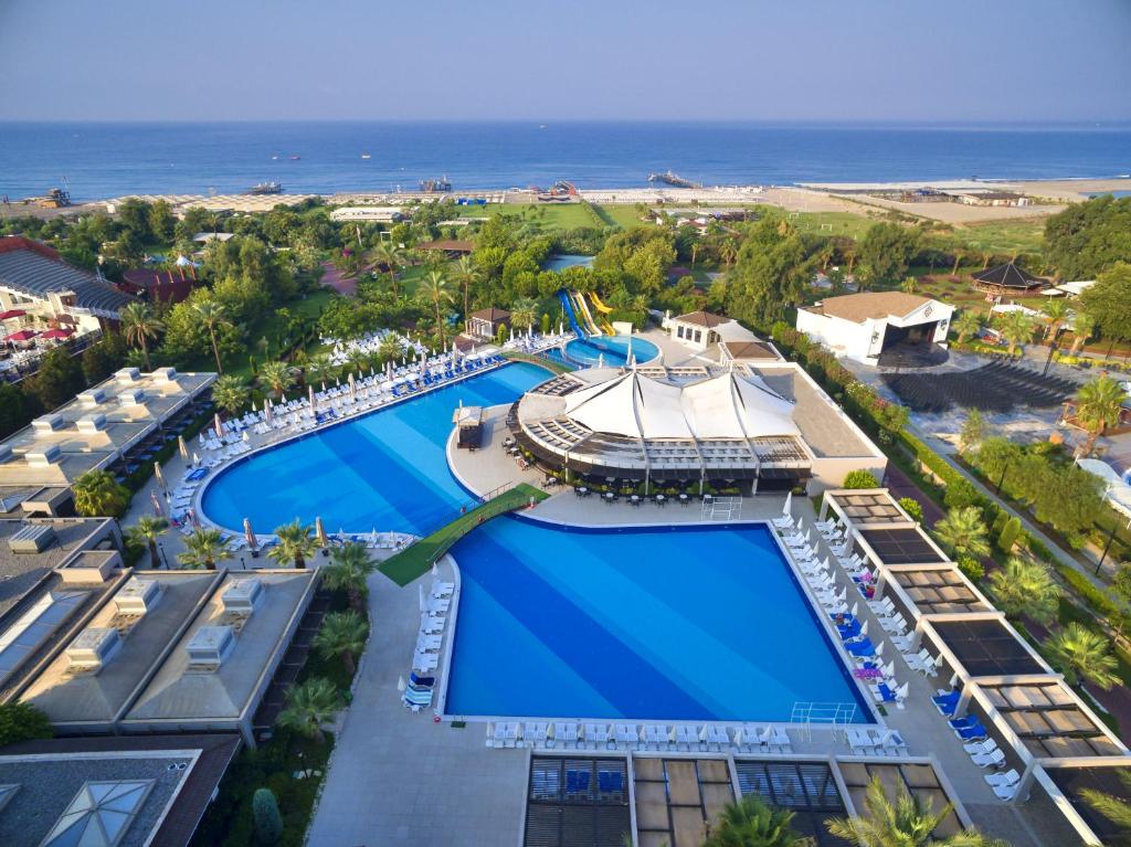dal travel Sunis Elita Beach Resort & Spa Memento Suri Club