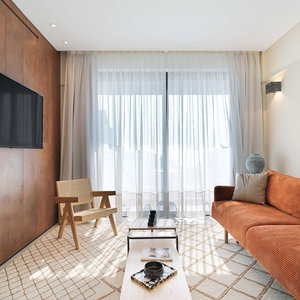Sejur Liv Mackenzie Beach Suites vacanta Meneou