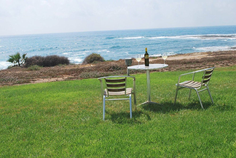 Hotel Sea Front Villa With Private Heated Pool, Quiet Area Paphos 322