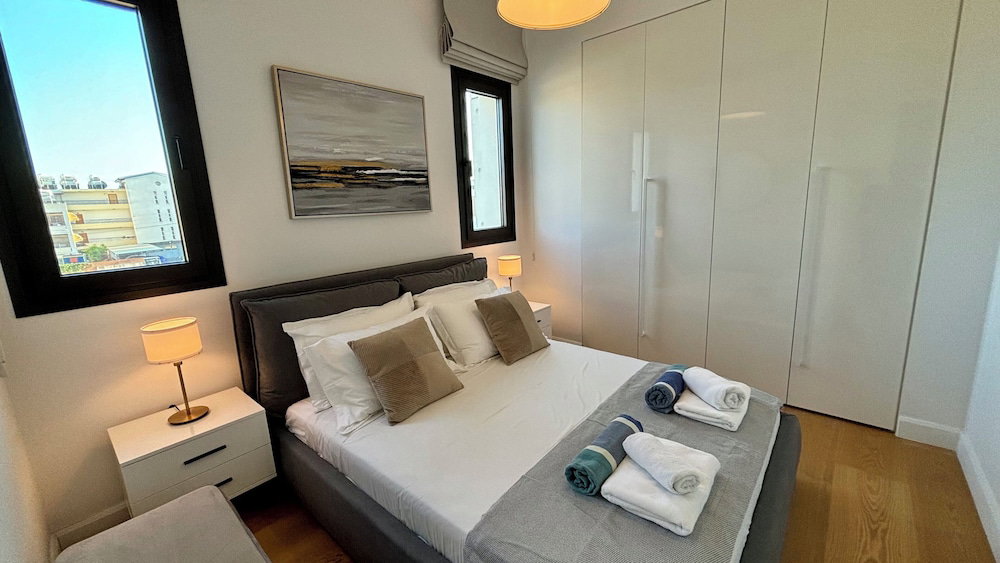 Hotel Oxford House Apt By Trulycyprus