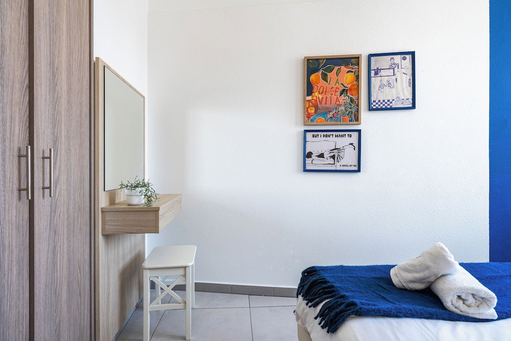 Whispering Palms 1-Br Apt. By Finikoudes Beach