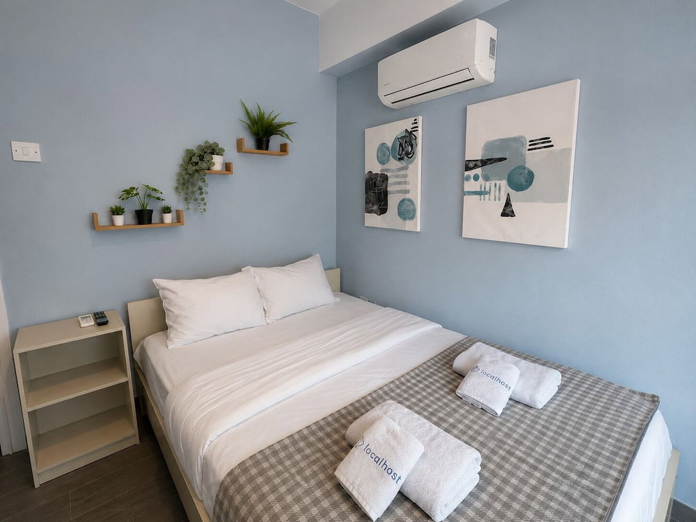 Burst - Chic Studio & Balcony In Larnaca