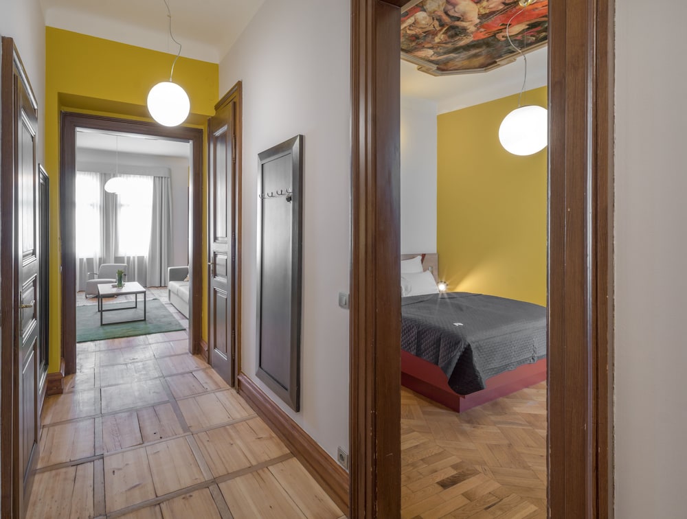 Art House Apartments By Adrez Living