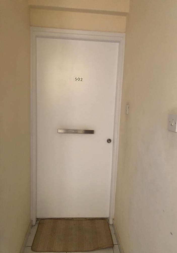 Chloris 3- Bedroom Apartment In Larnaca