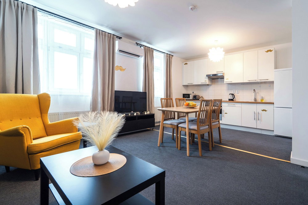 Hotel Little Tom Apartments
