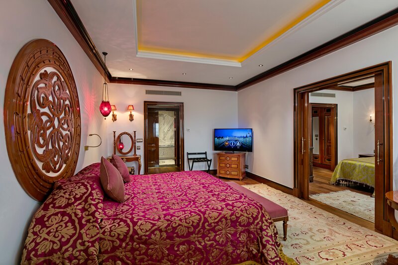 Mardan Palace