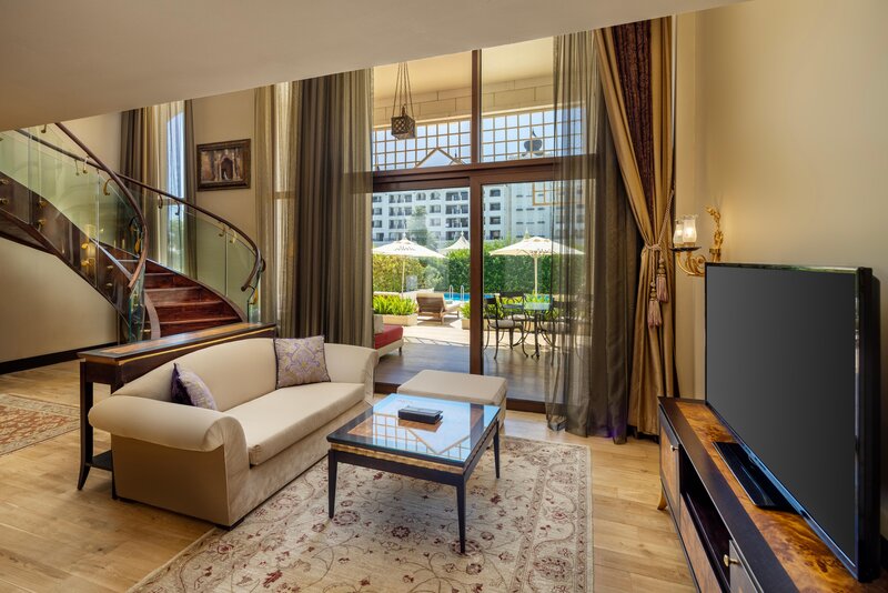 dal travel Mardan Palace
