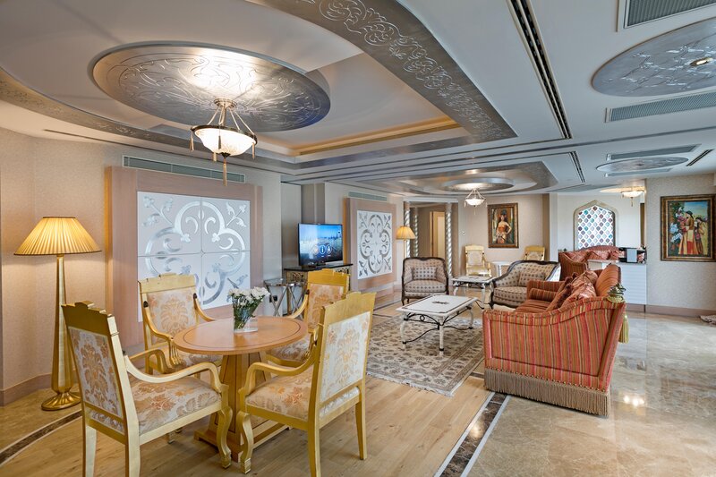 dal travel Mardan Palace