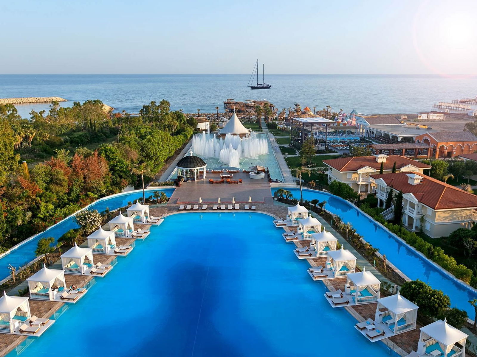 Hotel Titanic Mardan Palace