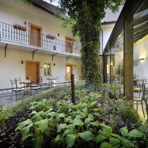 Hotel Hotel At The White Lily cazare Mala Strana