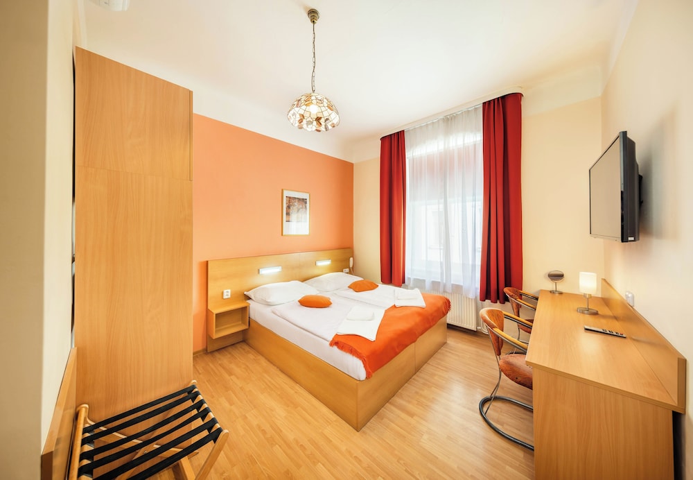Hotel Hotel Golden City Garni