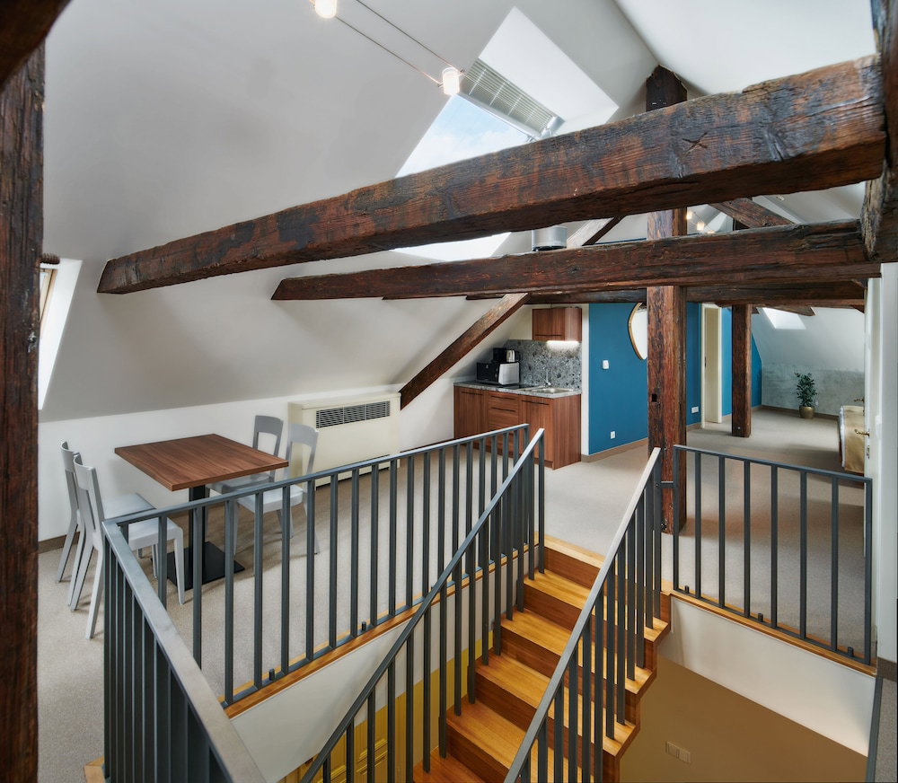 Golden Angel Suites By Adrez Living