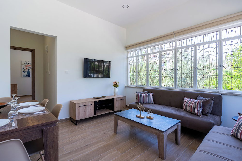 Hotel Verdant 1-Br Apt & Balcony In Larnaca