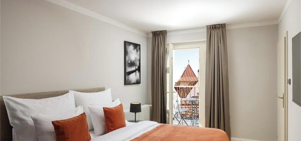 Hotel The Bridge Residence By Little King
