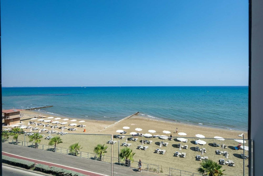 Hotel Dinglis Beach Hotel Apartments