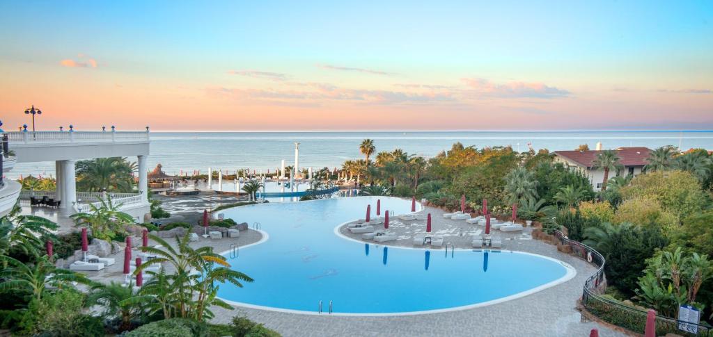dal travel STARLIGHT RESORT HOTEL
